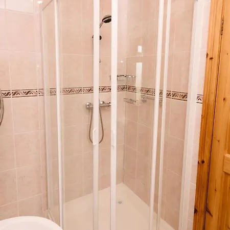 Ocean Sound Bed & Breakfast 2*